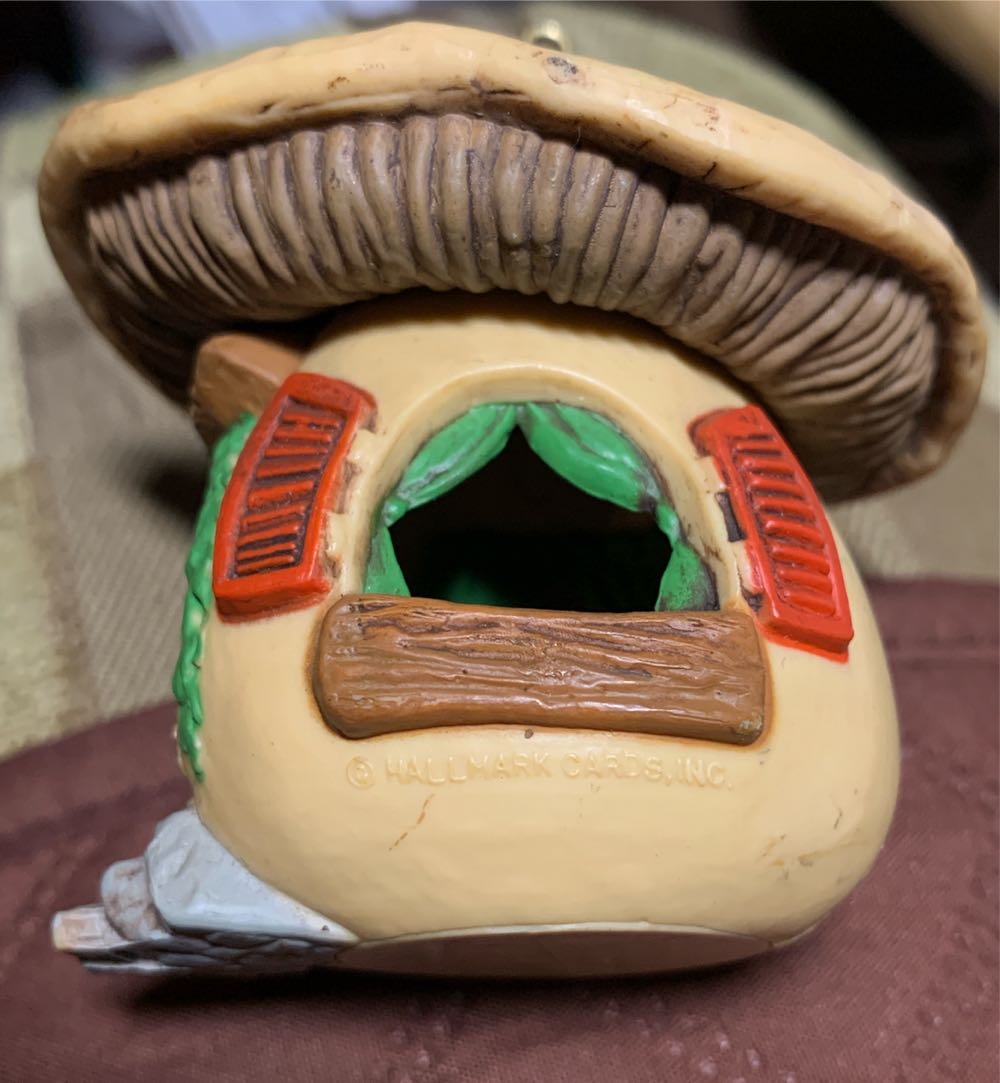 Animal Home - Nostalgia (Mushroom) ornament collectible - Main Image 4