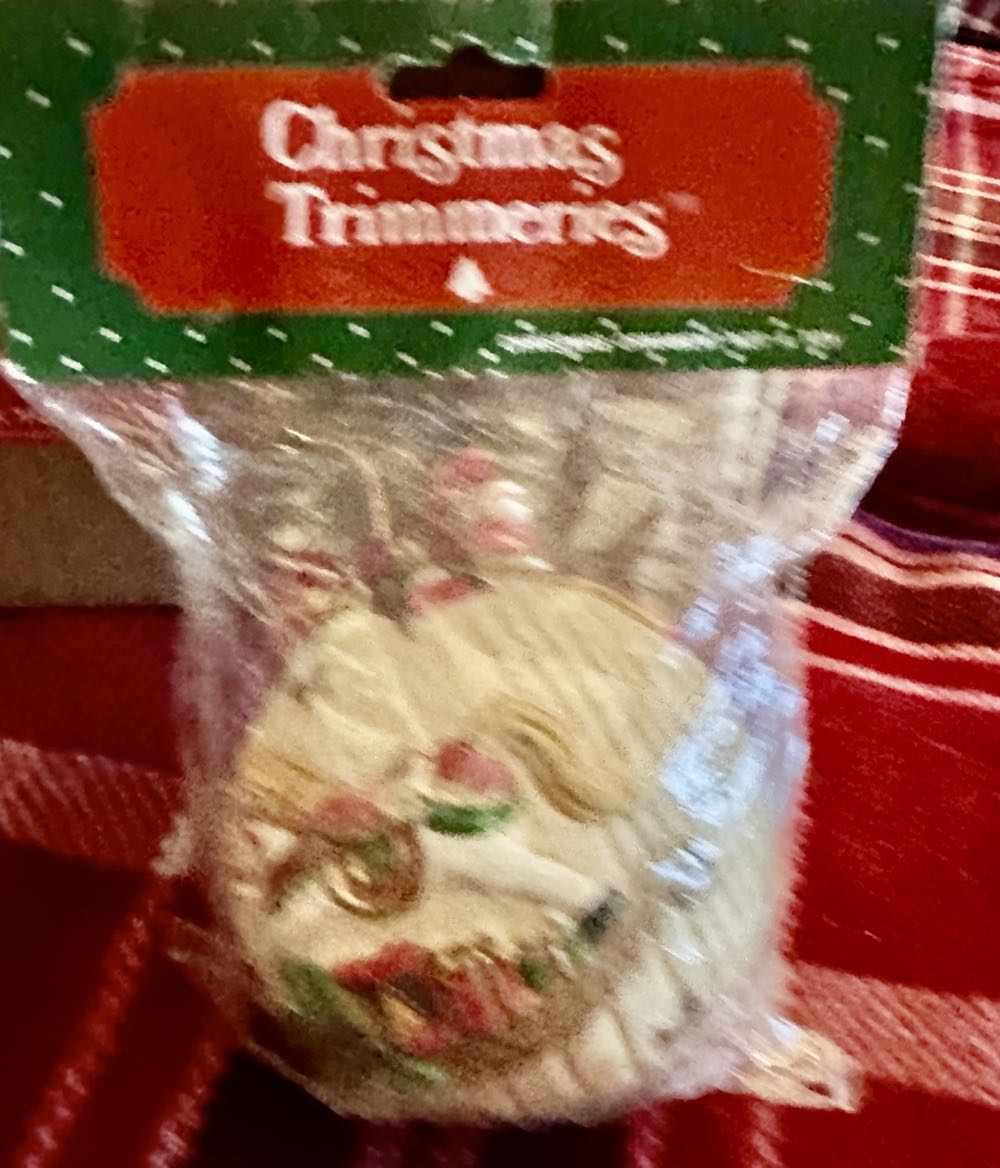 Christmas Trimmers Ball  ornament collectible - Main Image 2