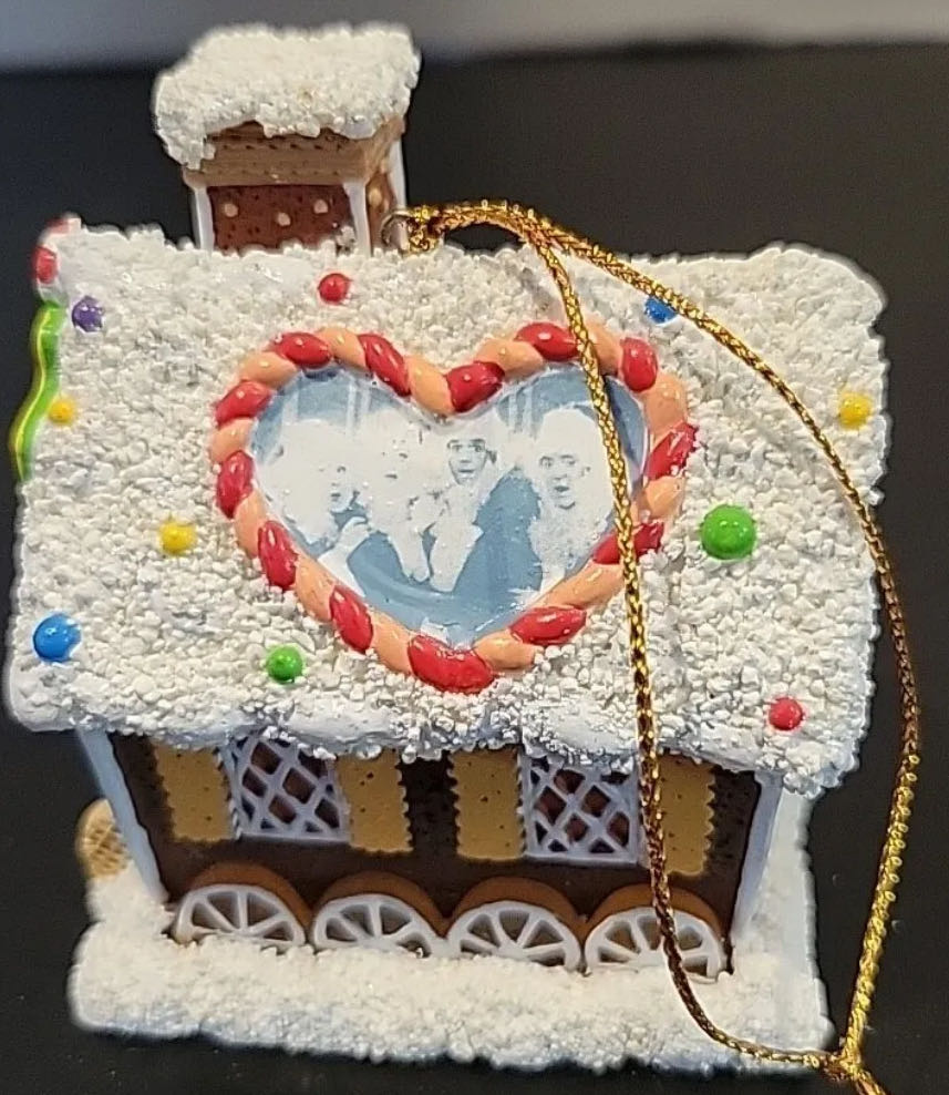 I Love Lucy Christmas Show Gingerbread House  ornament collectible - Main Image 2