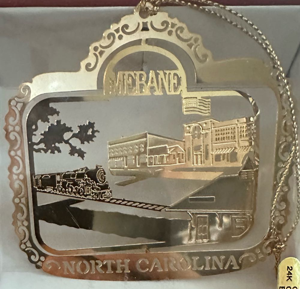 Tangled Glitter Porcelain Christmas ...