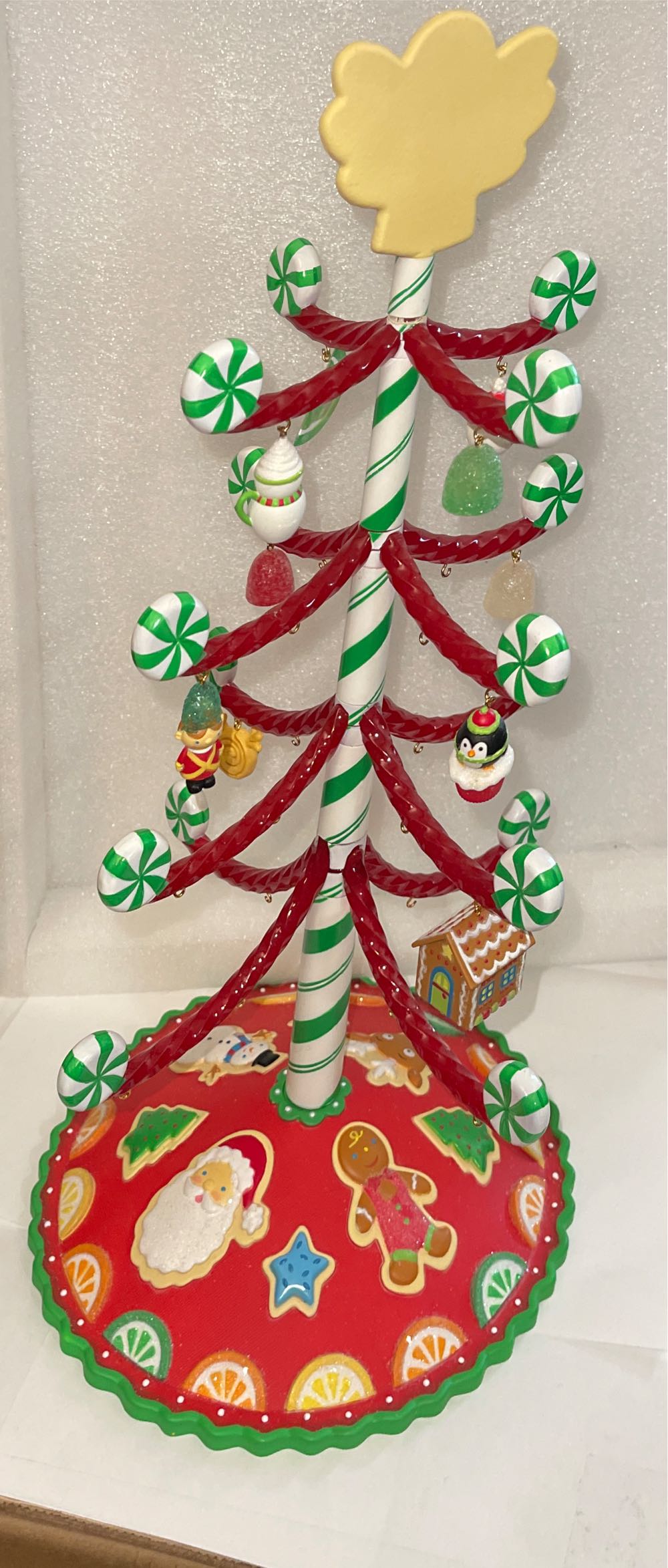 Seasons Treatings Miniature Tree Set Green Mints - Season’s Treatings (Tree Miniature) ornament collectible - Main Image 4