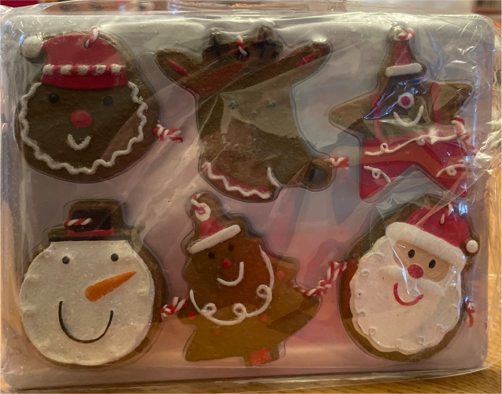 Nostalgic Houses and Shops: 26: Keepsake Korners Police Stat