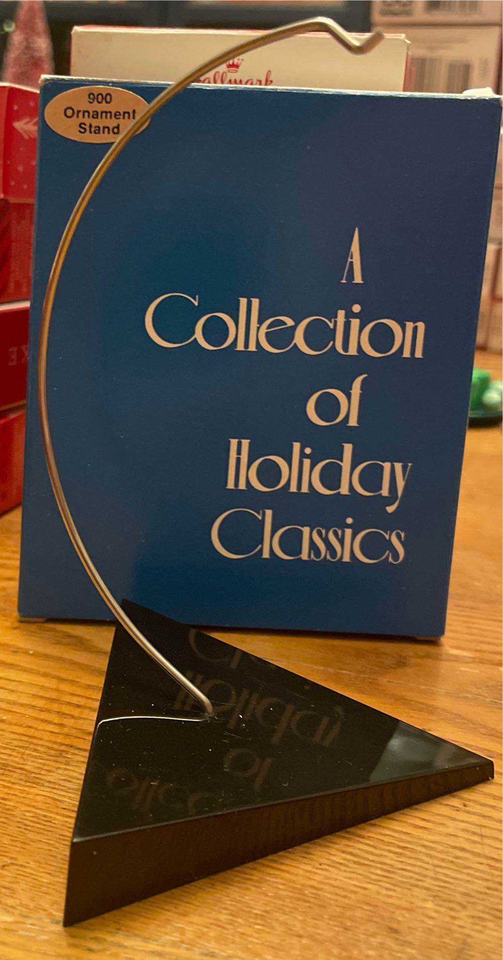 Ornament Stand  ornament collectible - Main Image 1