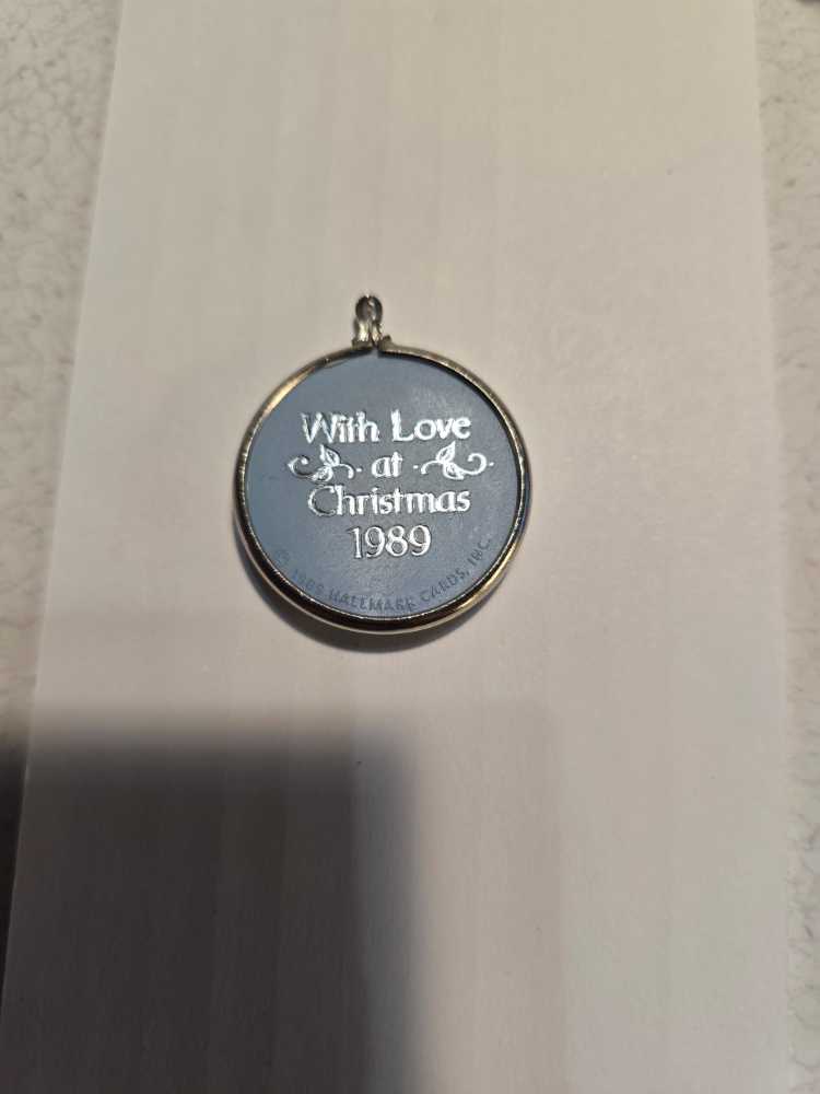 Mother 1989 Miniature  ornament collectible - Main Image 4