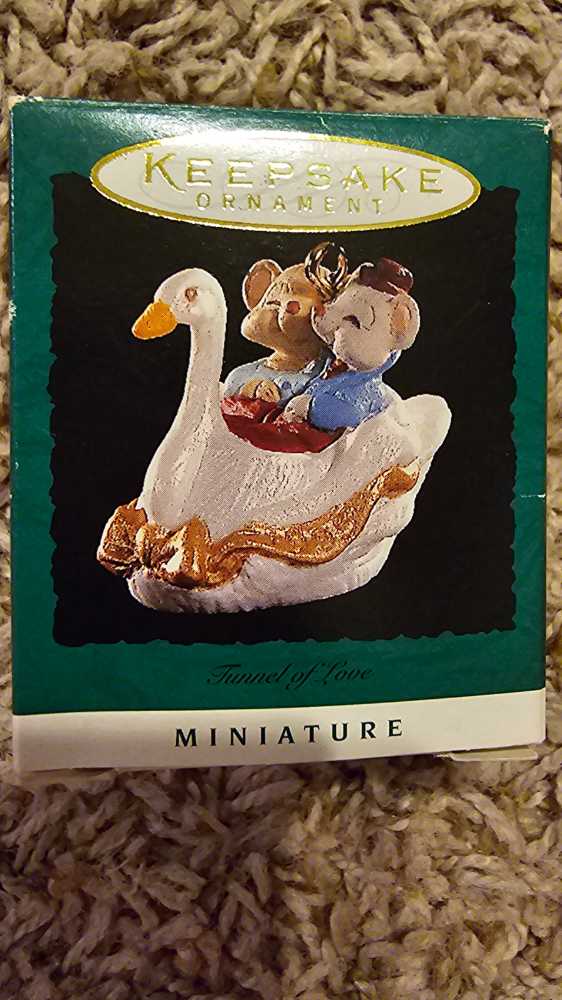 Star Wars: Hallmark Princess Leia Mystery Ornament