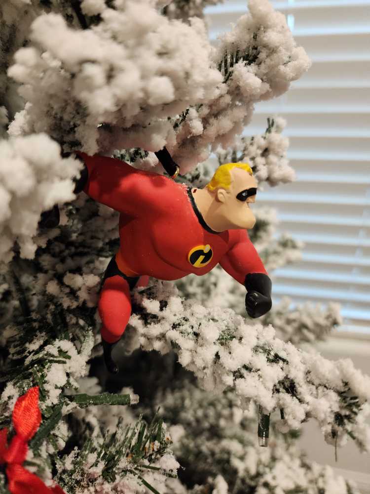 Mr. Incredible Ornament - Disney Park Ornaments (The Incredibles) ornament collectible - Main Image 3