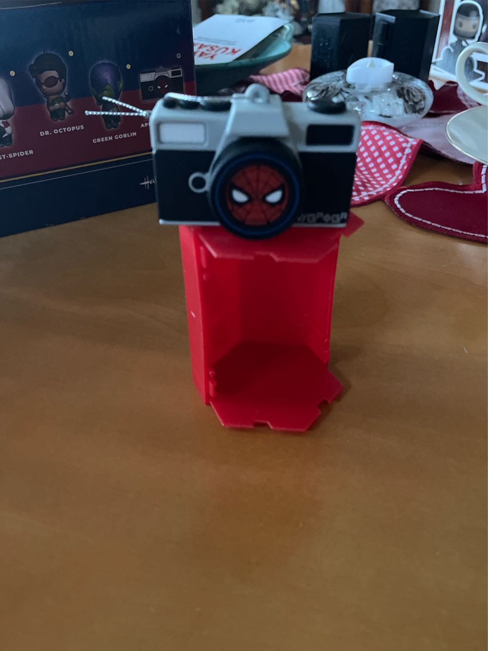 Jumbo Spintops, Red & Green