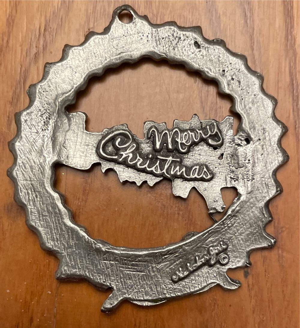 Mount Rushmore Pewter Wreath - Travel Souvenirs ornament collectible - Main Image 2