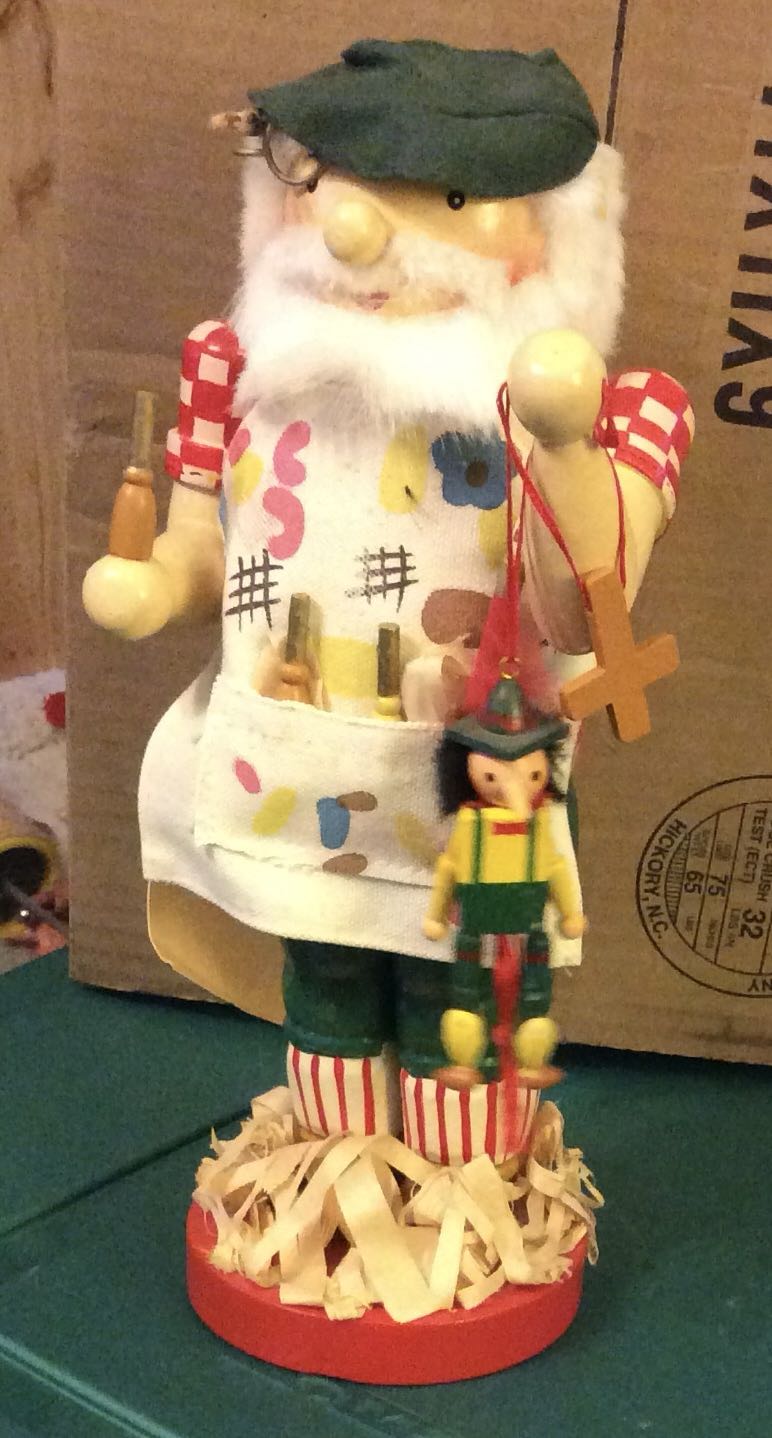 Nutcracker  ornament collectible - Main Image 1