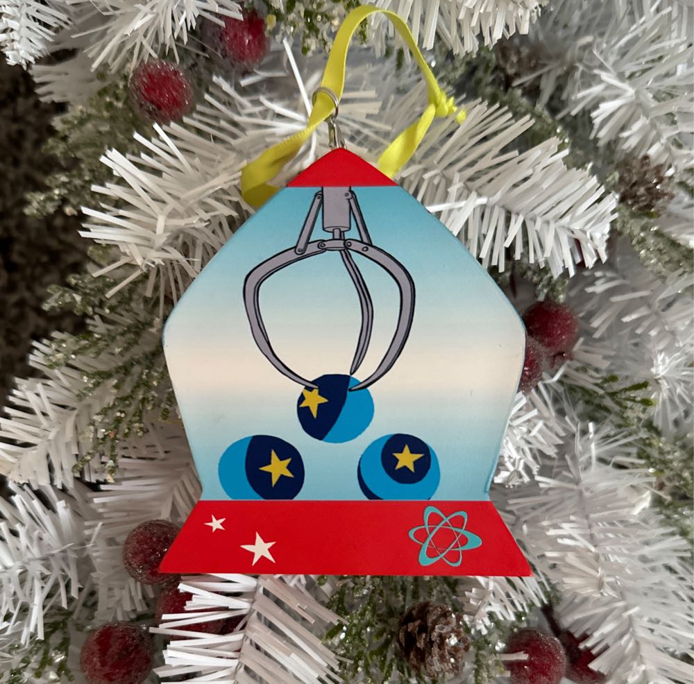 Disney Space Aliens  ornament collectible - Main Image 2