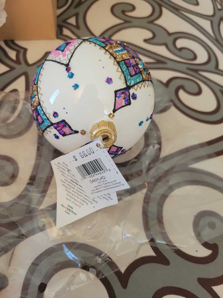 Painted Beauties Gold Danylko - Painted Beauties ornament collectible [Barcode 211680440448] - Main Image 2