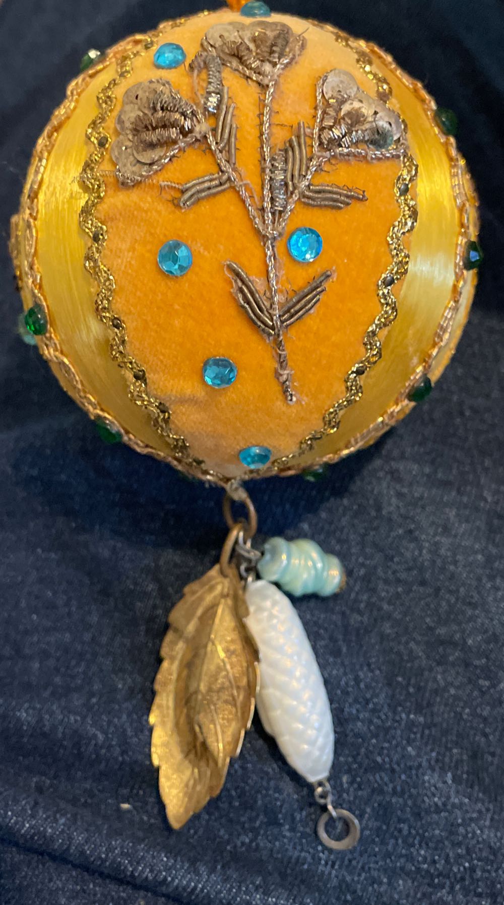 Bead & Sequin - Round - Gold, Blue, Green - Flowers - Round (Bead & Sequin) ornament collectible - Main Image 2