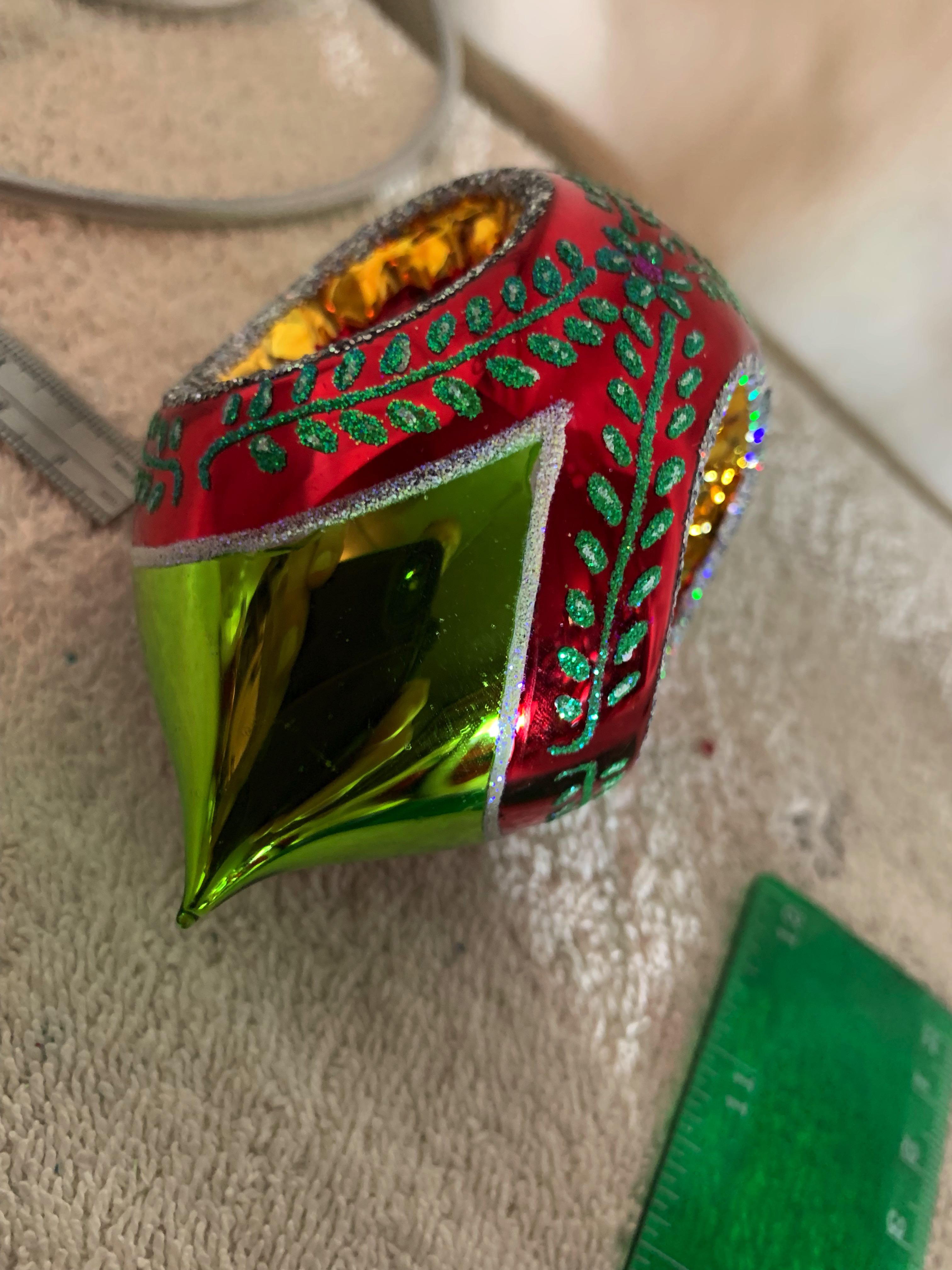 Crown Laurel, Green - Fantasia ornament collectible - Main Image 4