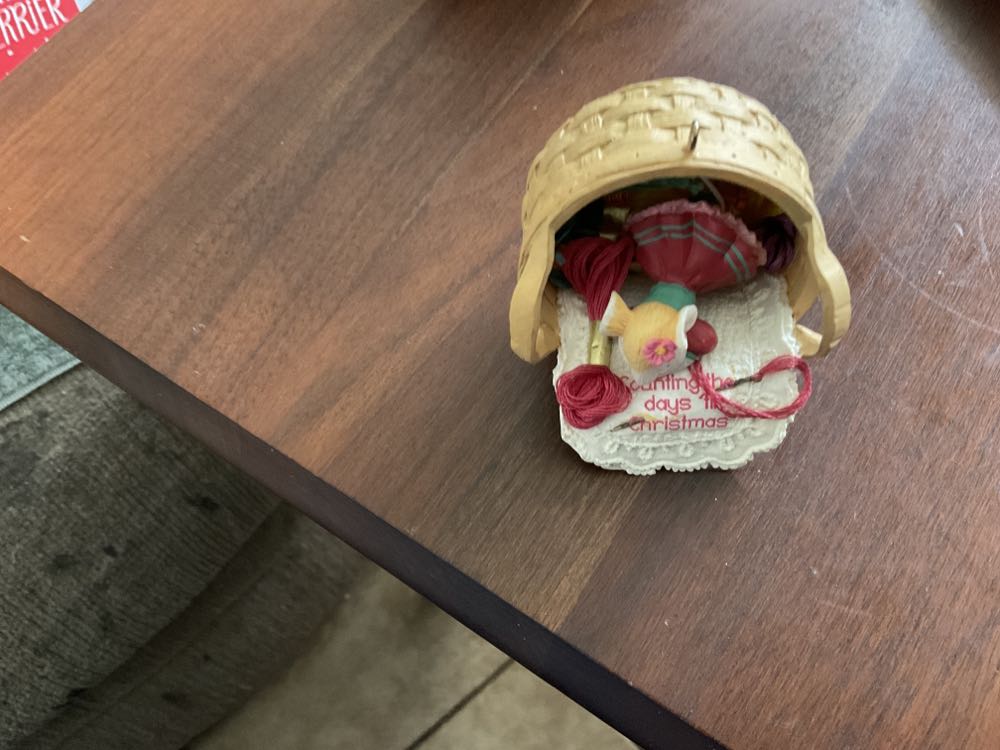 Carlton Cards Counting The Days Til Christmas  ornament collectible [Barcode 018100570729] - Main Image 2