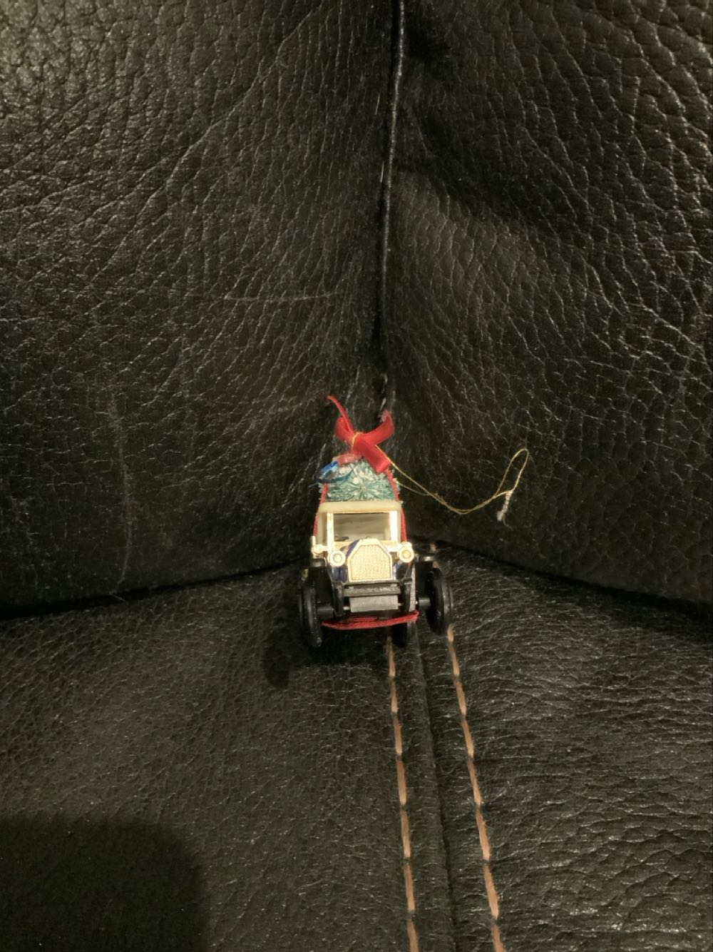 Fiat Modello With A Christmas Tree - Keepsake (Family) ornament collectible - Main Image 4