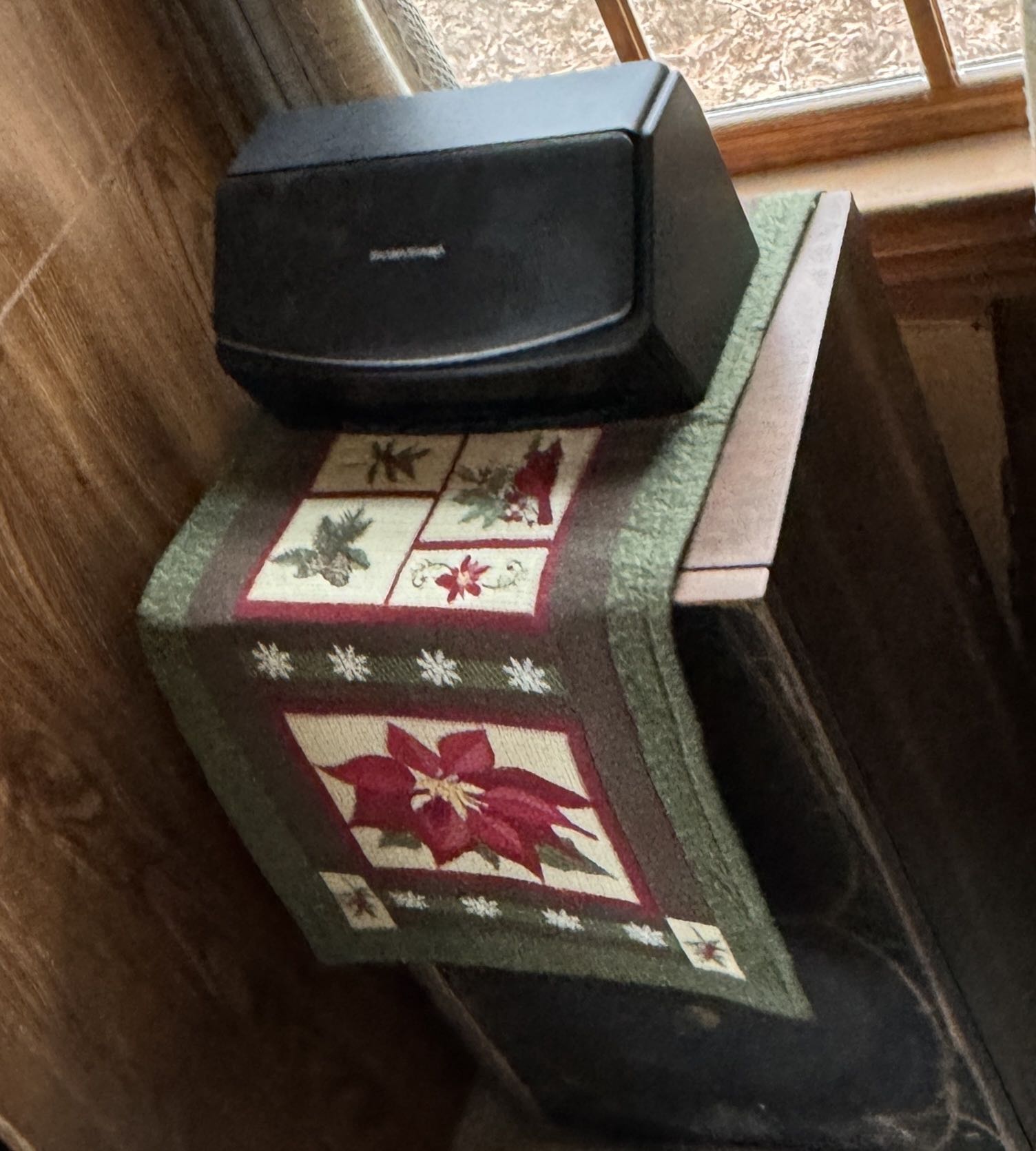 Holiday Cheers Christmas Tree