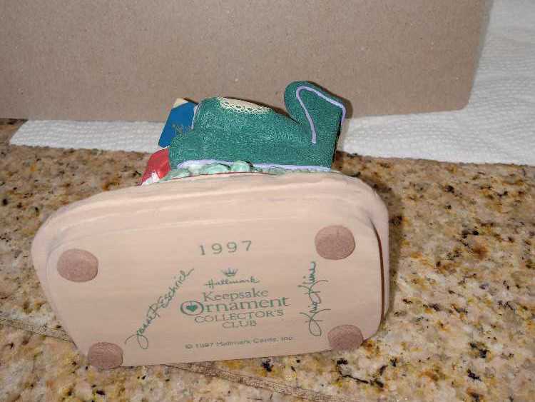 Mrs. Claus’s Story 1997  ornament collectible - Main Image 3