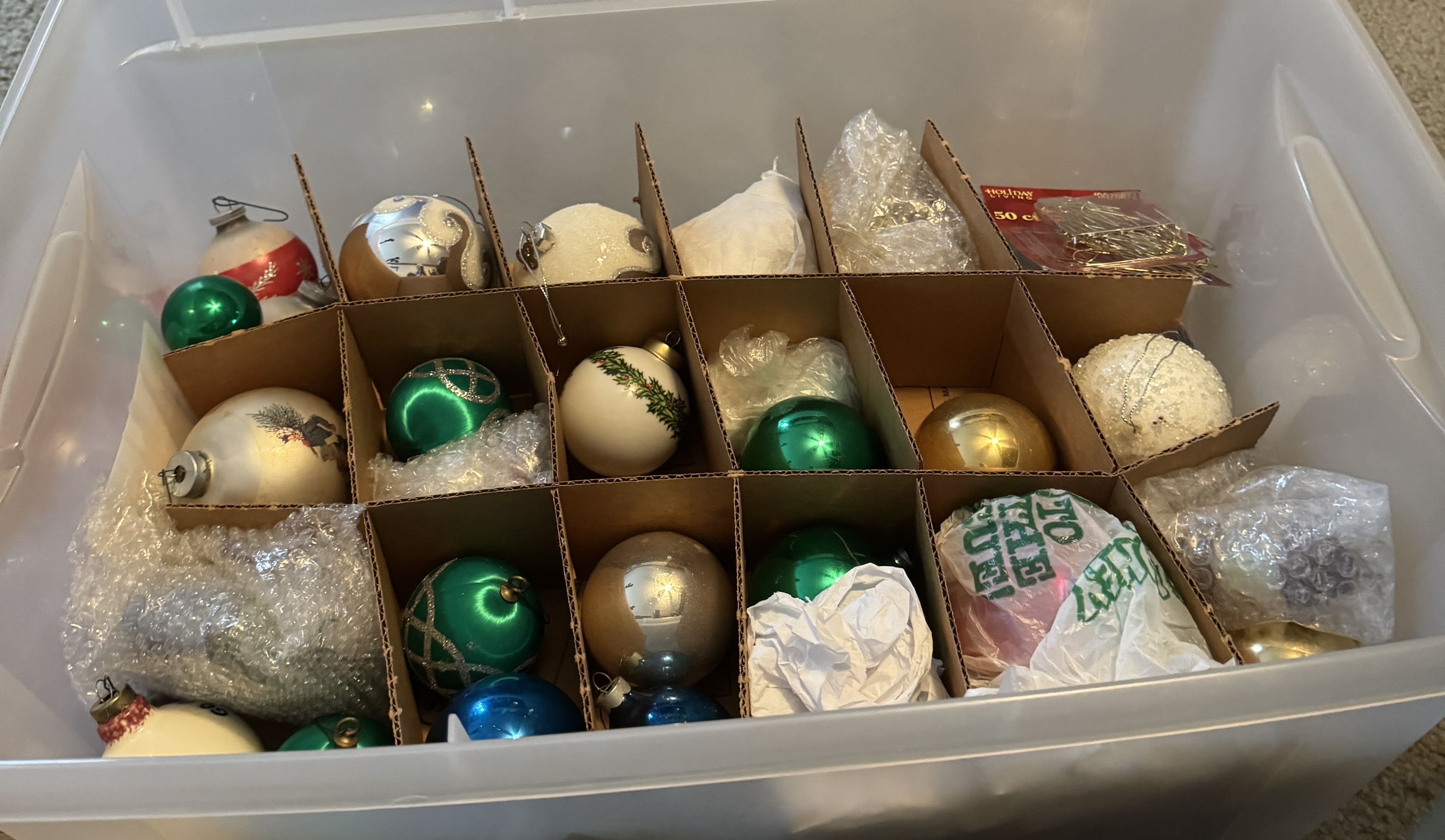 Ball Box  ornament collectible - Main Image 2