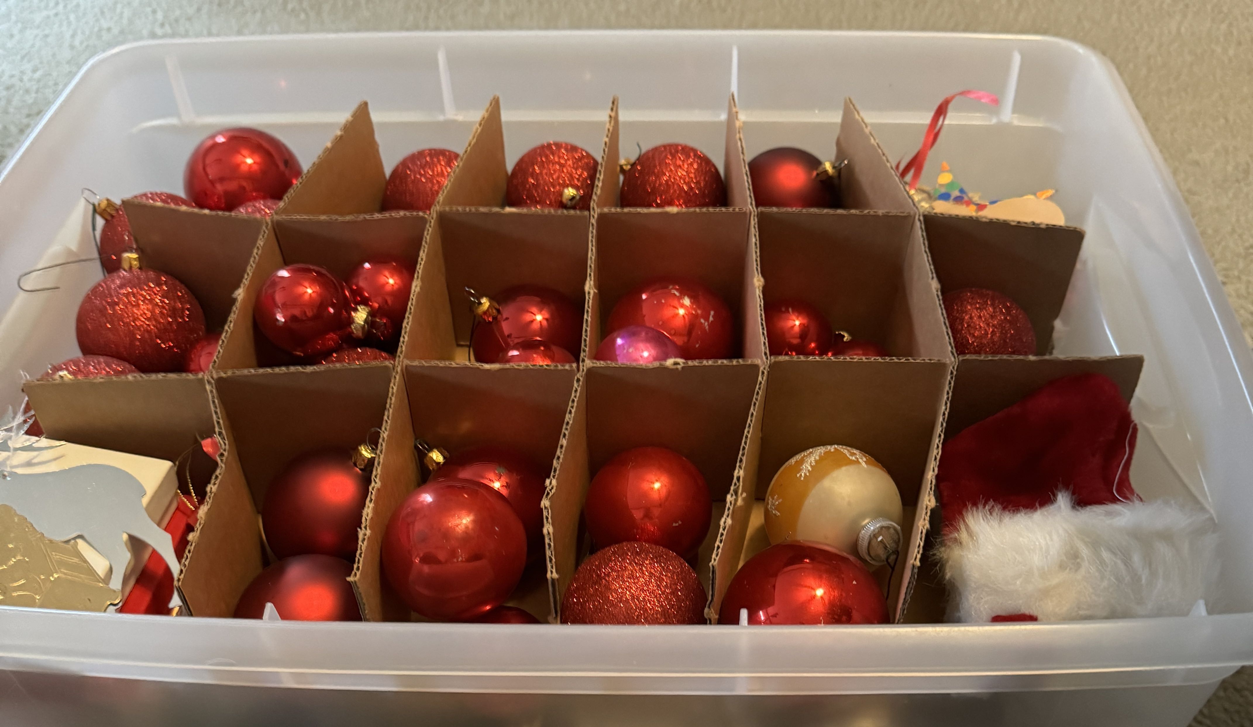 Ball Box  ornament collectible - Main Image 3