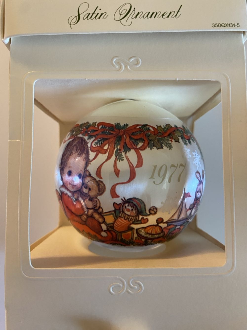 Jim Shore Snoopy With Mistletoe