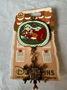 Christmas Village - Fostoria Ornament collection