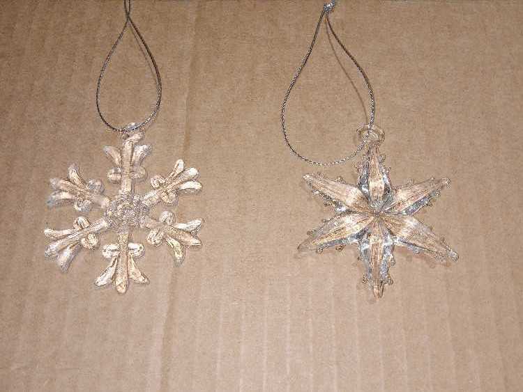 Glass Hanging Snowflakes  (Snowflake Ornments) ornament collectible - Main Image 2