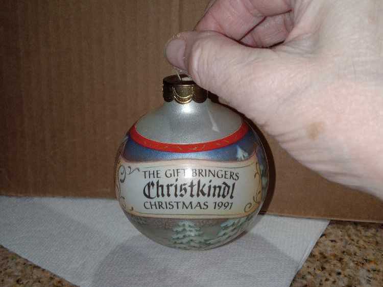 The Gift Bringers - Christkindl  1991 - The Gift Bringers (Christmas) ornament collectible [Barcode 070000027390] - Main Image 2