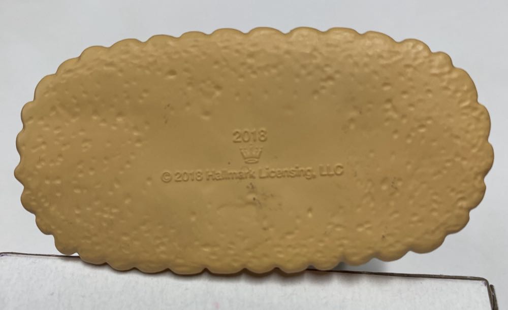 Sweet & Sassy Sisters  (Kitchen Tree) ornament collectible - Main Image 4