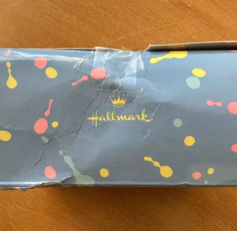 Crayola Easter Bunny Figurine - Crayola Easter (Easter Collection) ornament collectible - Main Image 4