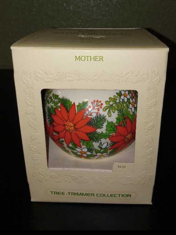 MOTHER 1980   - Mothers (Satin Ball) ornament collectible - Main Image 2