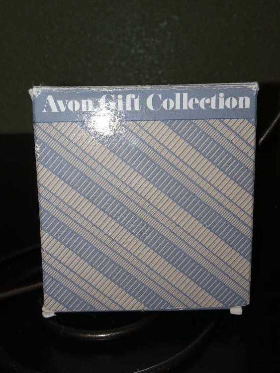 Christmas Village - Fostoria Ornament collection - Avon Gift Collection (Star of Bethlehem) ornament collectible - Main Image 4