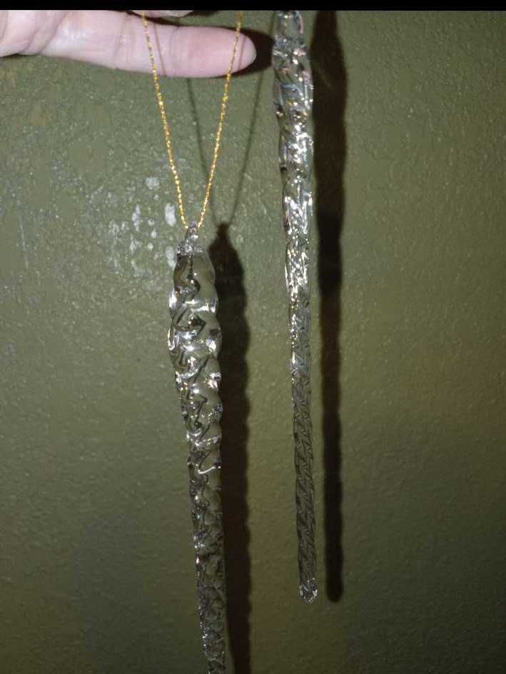 First Snowfall Icicles   (Icicles) ornament collectible [Barcode 789601411056] - Main Image 2