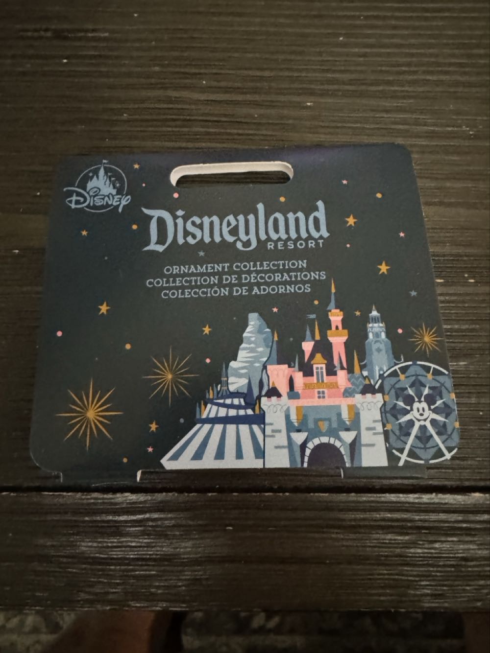 Woodland Scene - Animals Trimming Tree