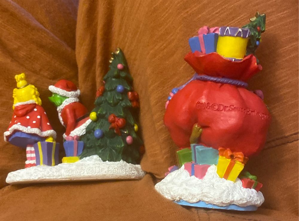 The Grinch, Cindy Lou Who And Max 2 Piece Set - Dr. Seuss’s How the Grinch Stole Christmas! (Dr Seuss’ The Grinch) ornament collectible [Barcode 747720190214] - Main Image 2