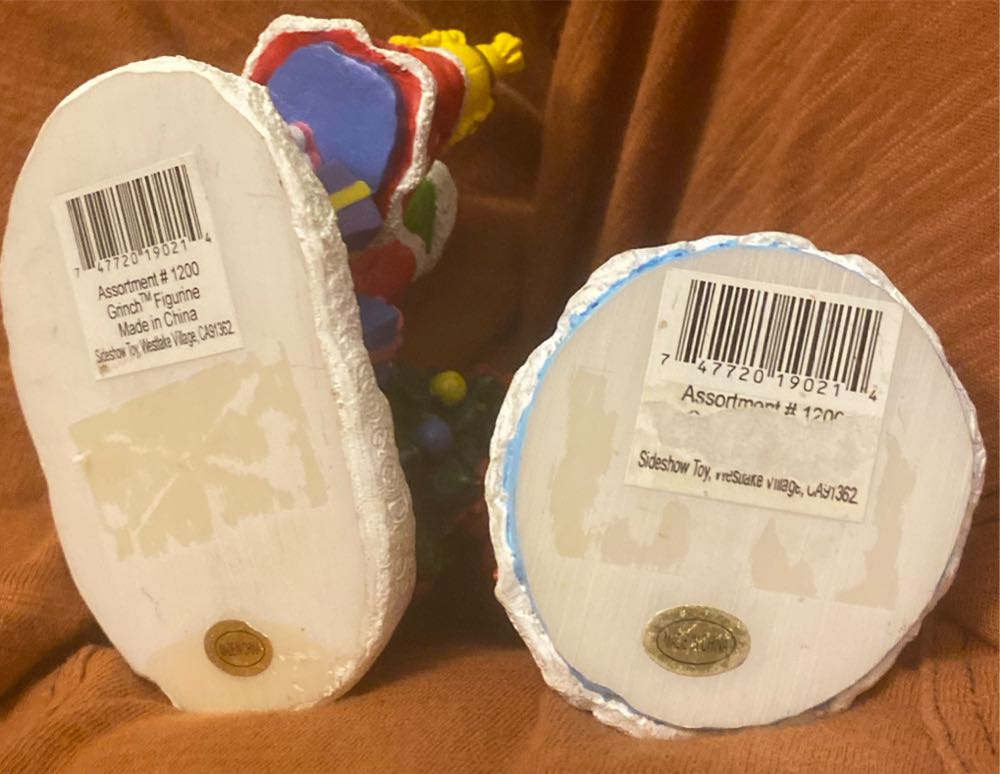 The Grinch, Cindy Lou Who And Max 2 Piece Set - Dr. Seuss’s How the Grinch Stole Christmas! (Dr Seuss’ The Grinch) ornament collectible [Barcode 747720190214] - Main Image 4