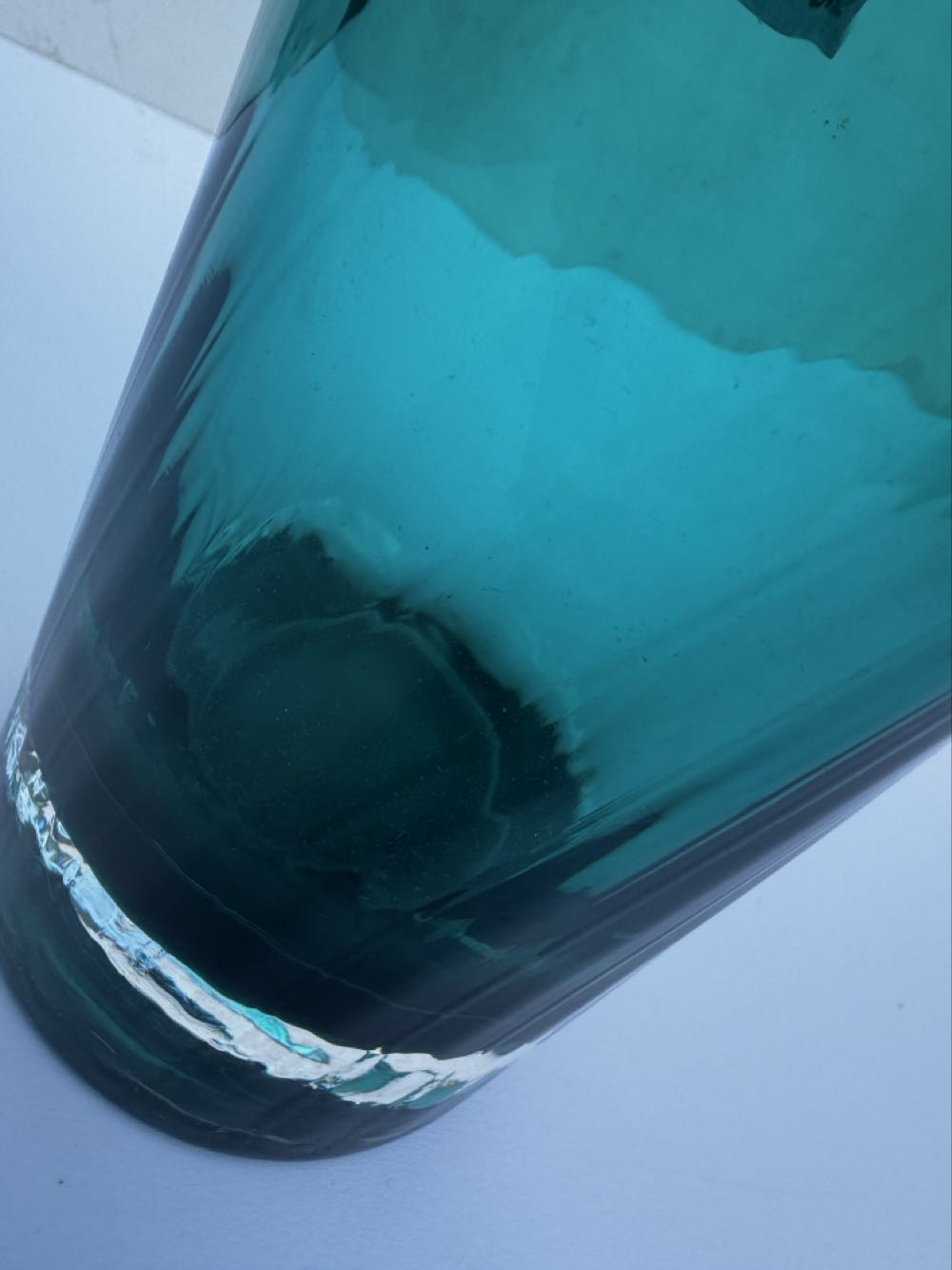 Dartington Kingfisher Green Swirl Vase   ornament collectible - Main Image 2