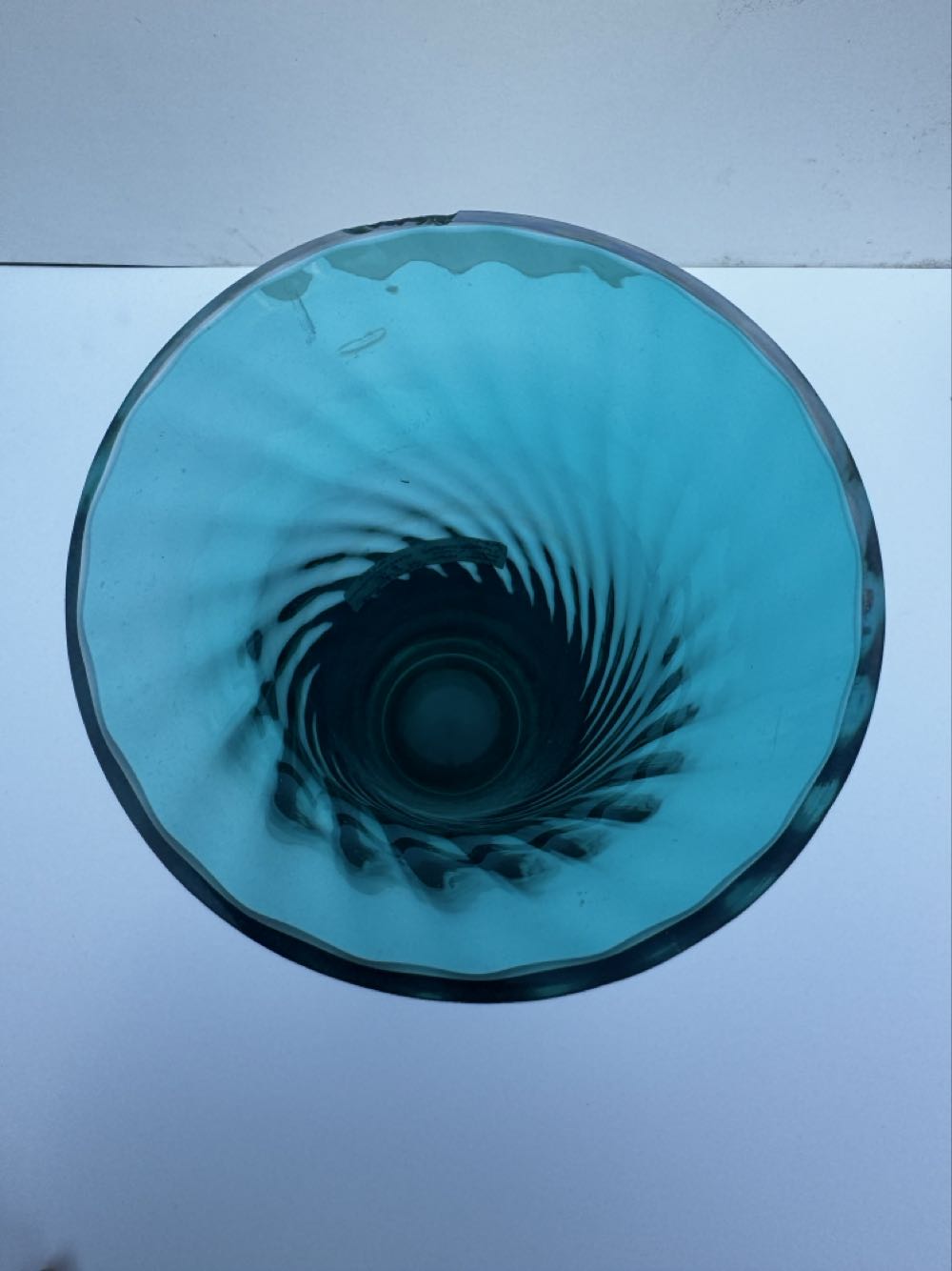 Dartington Kingfisher Green Swirl Vase   ornament collectible - Main Image 3