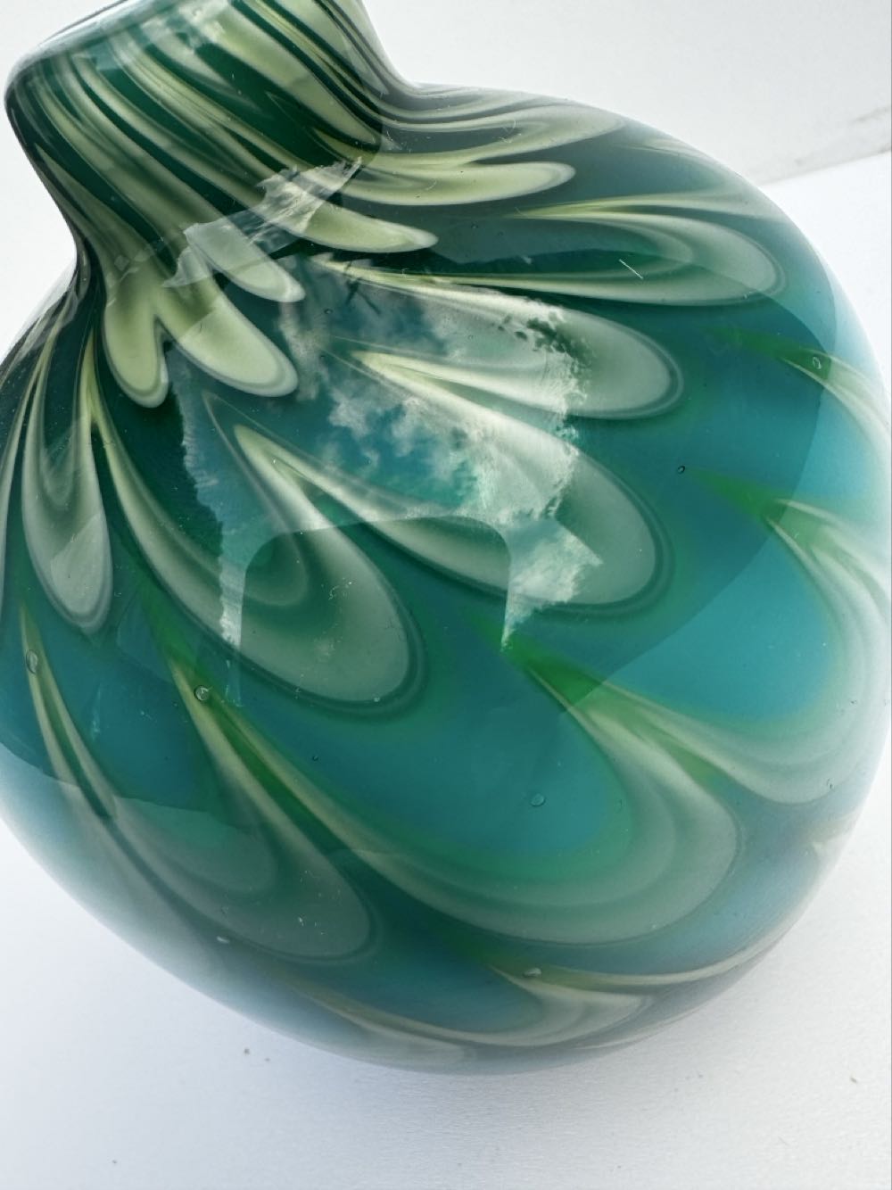 Matthew Williamson Green Swirl Glass Vase   ornament collectible - Main Image 2