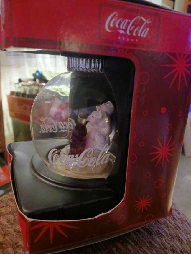 Coca-Cola Ornament Hoilday Radiance Polar Bear W/Cubs On Shoulders & Coke Bottle  - Coca-Cola Ornament Holiday Radiance (Coca-Cola Ornament) ornament collectible - Main Image 3