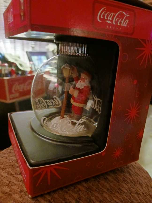 Coca-Cola Ornament Holiday Radiance Santa By Lamp Post W/Coke Bottle  - Coca-Cola Ornament Holiday Radiance (Coca-Cola Ornament) ornament collectible - Main Image 3
