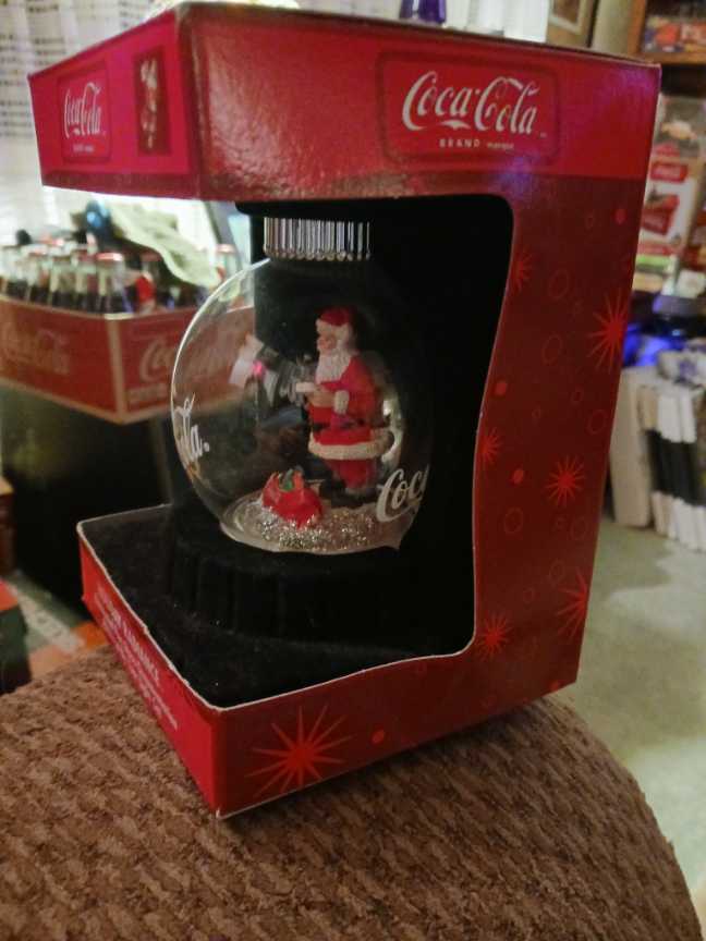 Coca-Cola Ornament Holiday Radiance Santa W/Christmas List & Toy Bag - Coca-Cola Ornament Holiday Radiance (Coca-Cola Ornament) ornament collectible - Main Image 3