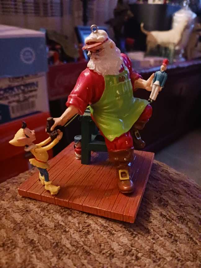 Coca-Cola Department 56 Santa & Elf Santa’s Workshop 2006 - Coca-Cola Department 56 (Coca-Cola Ornament) ornament collectible - Main Image 3