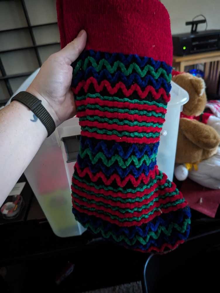 Miniature Nostalgic Holiday Tree Skirt