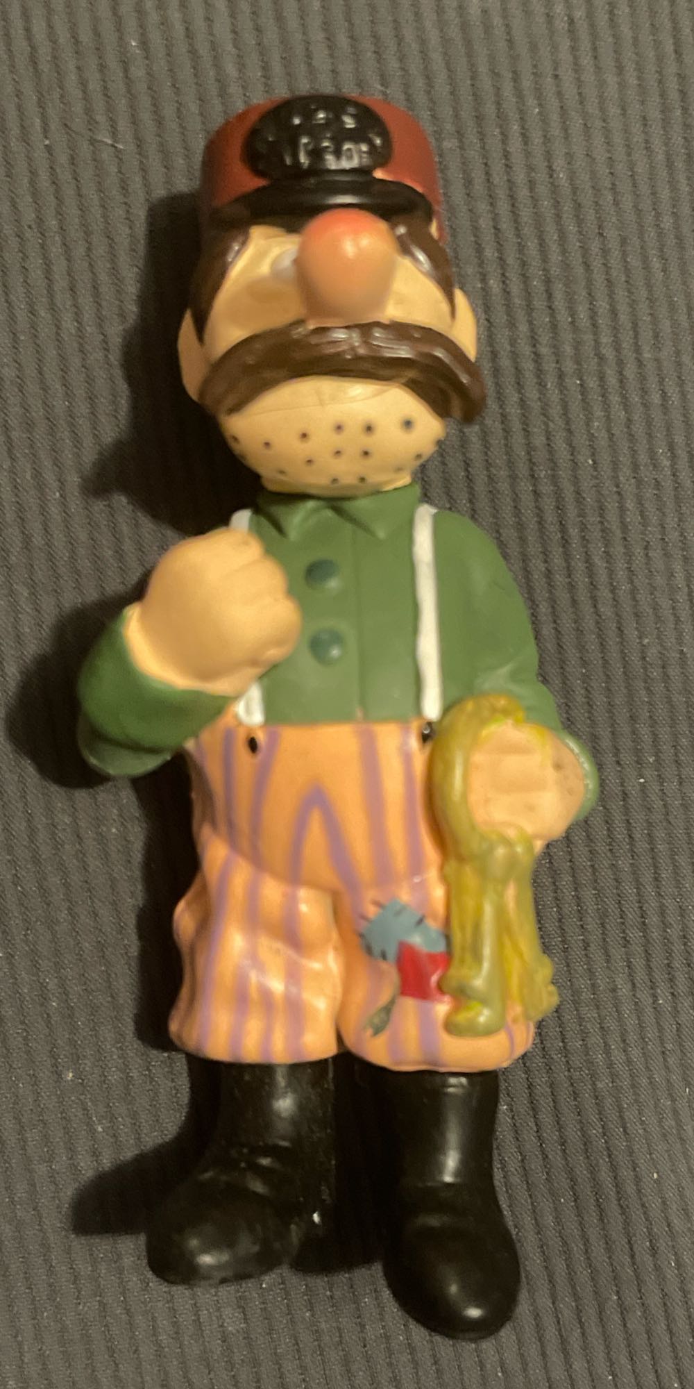 NECA - Year Without A Santa Claus - Figurine - Dog Catcher - Year Without A Santa Claus (TV Classics) ornament collectible - Main Image 1