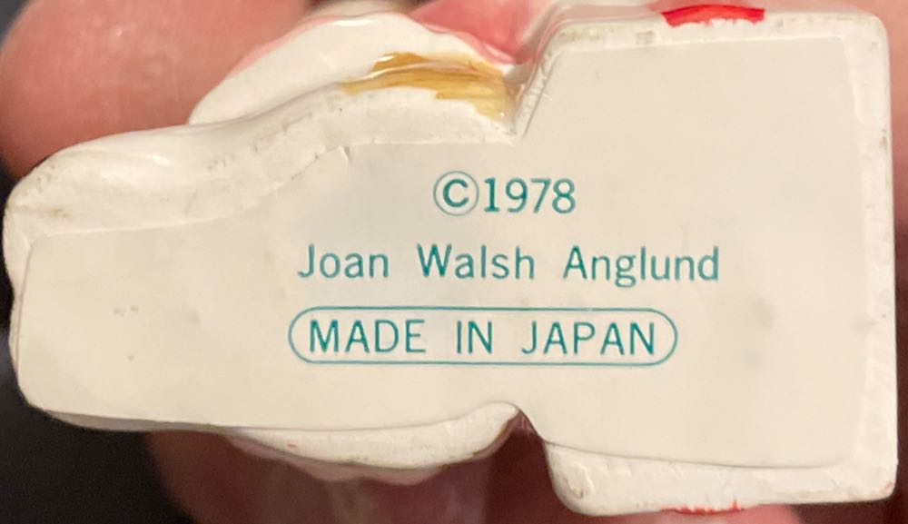 Joan Walsh Anglund - Dated Ornament - 1978 - Joan Walsh Anglund (Annual Ornament) ornament collectible - Main Image 4