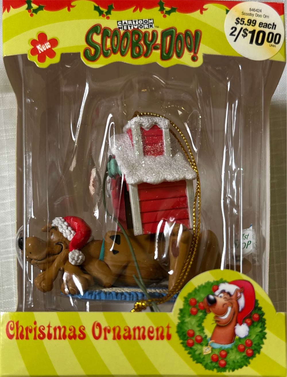 Apples and Holly in Embroidery Frame with Magnet