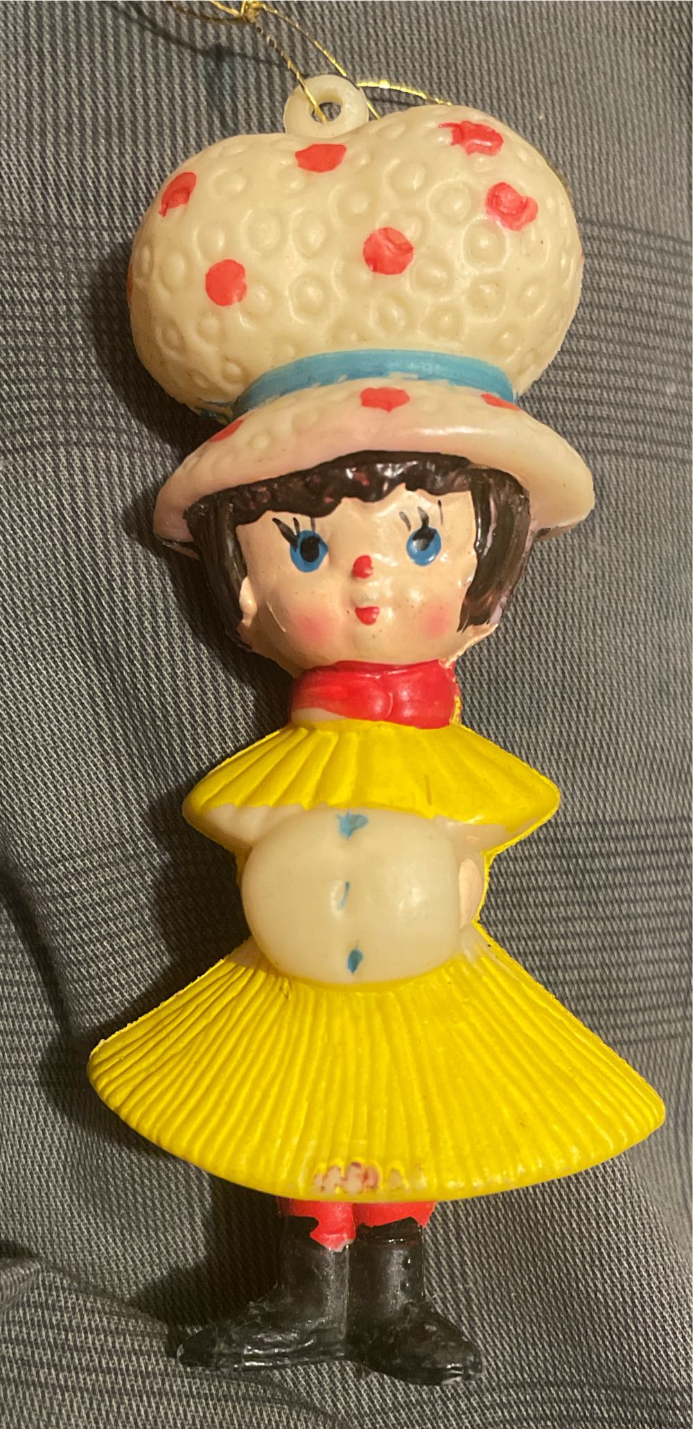 Flying Ford Anglia in the Whomping Willow Tree Topper