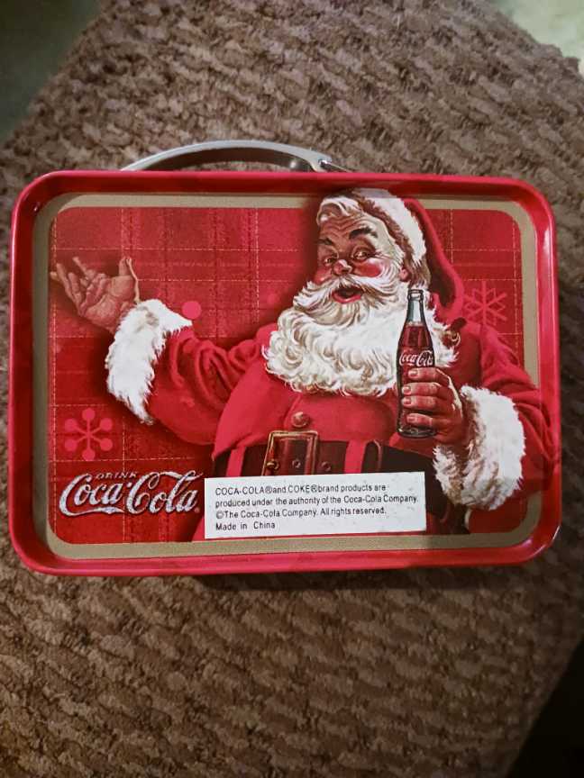 Coca-Cola Ornament Lunch Box Tin Santa Holding Coke Bottle 2007 - Coca-Cola hanging tin lunch box mini (Coca-Cola Ornament) ornament collectible - Main Image 2