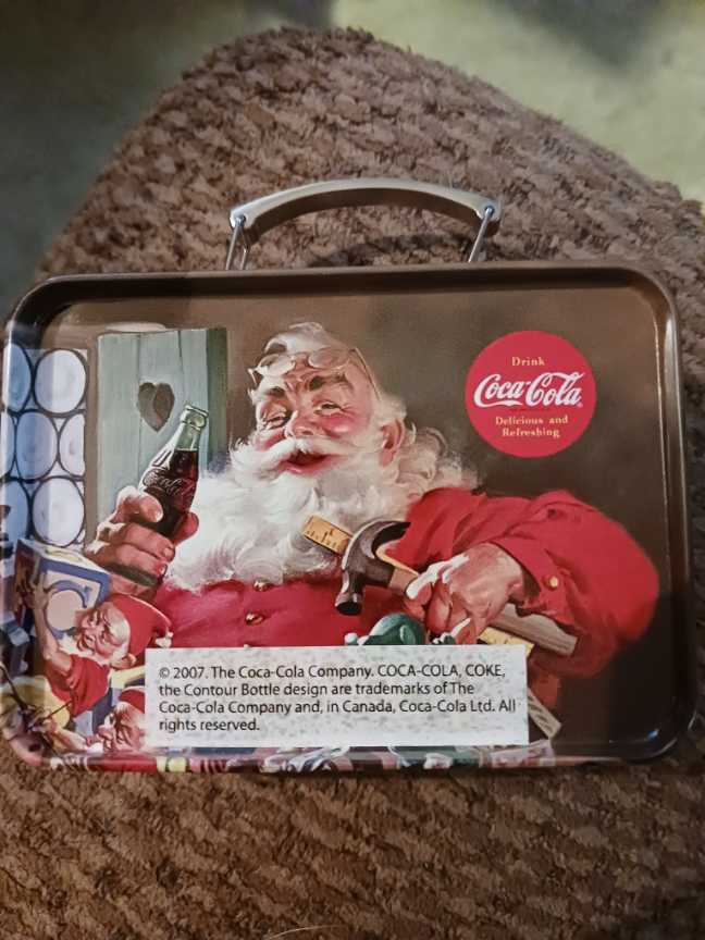 Coca-Cola Ornament Lunch Box Tin Santa In Workshop 2007 - Coca-Cola hanging tin lunch box mini (Coca-Cola Ornament) ornament collectible - Main Image 2