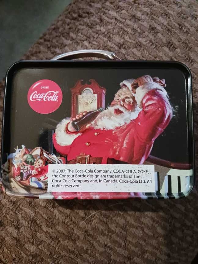 Coca-Cola Ornament Lunch Box Tin Santa With Toy Bag 2007 - Coca-Cola hanging tin lunch box mini (Coca-Cola Ornament) ornament collectible - Main Image 2